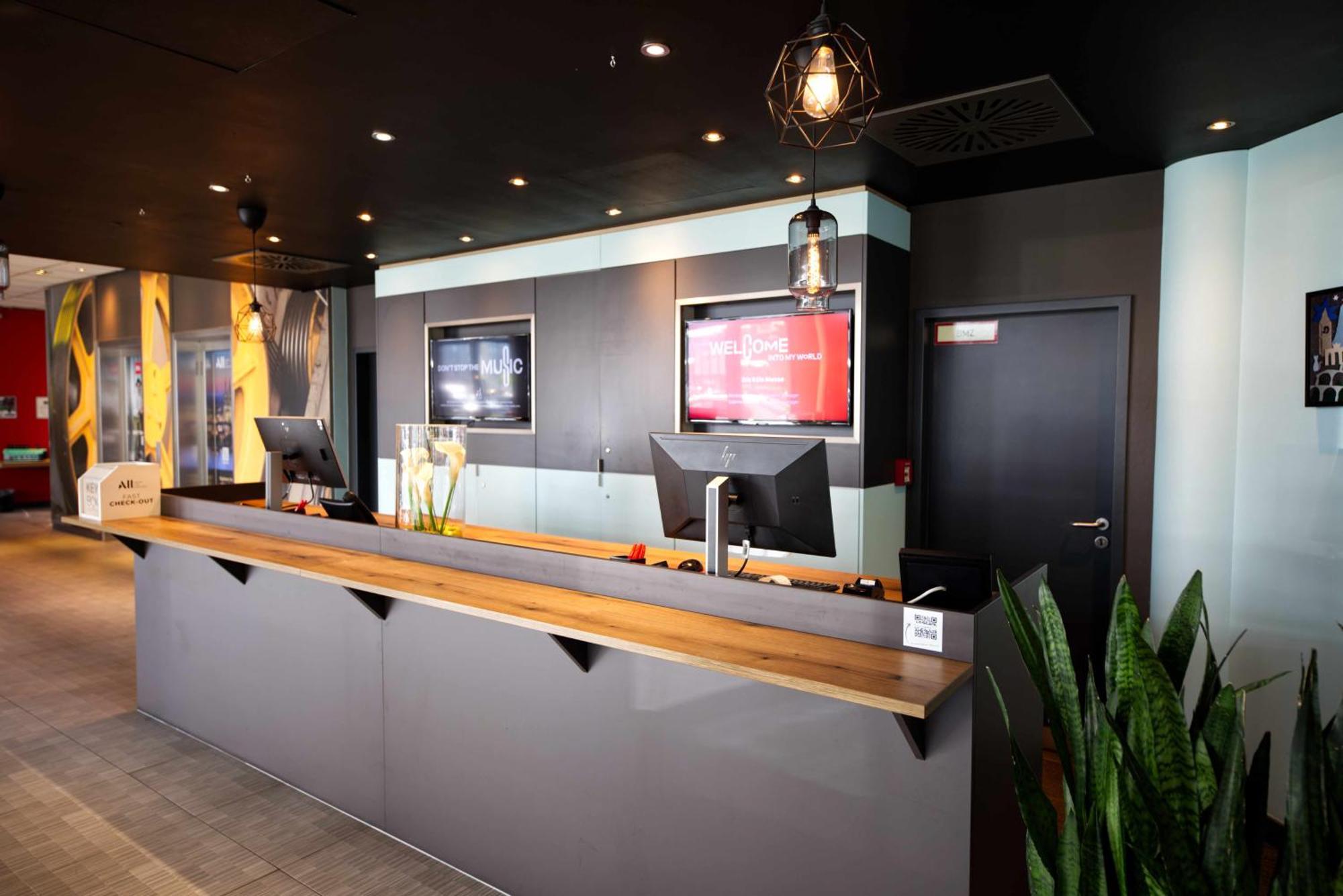 Ibis Koeln Messe Hotel Eksteriør billede